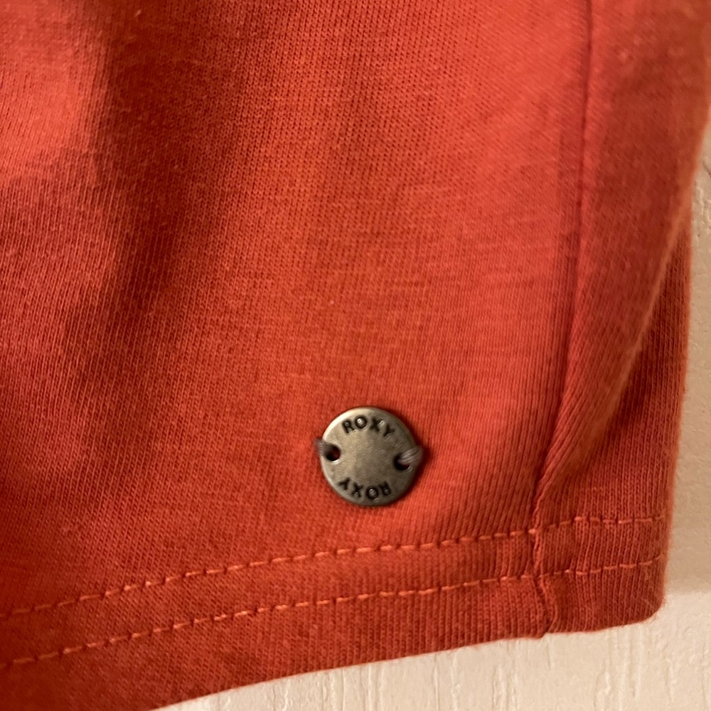 NWOT Roxy Flirty Vibe V-neck Top - Picture 7 of 11